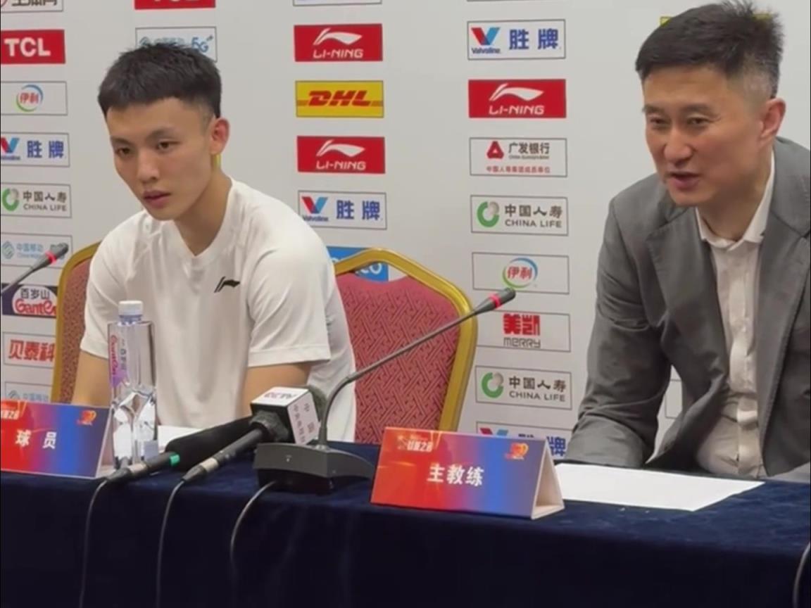 這是能說的嗎徐杰：杜指導(dǎo)賽前說了，這場球就是打架和摔跤！